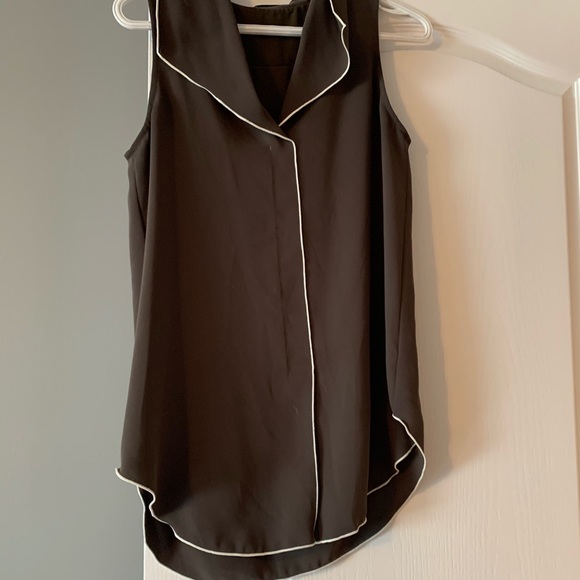 COPY - Elegant wear to work tank - Picture 2 of 2